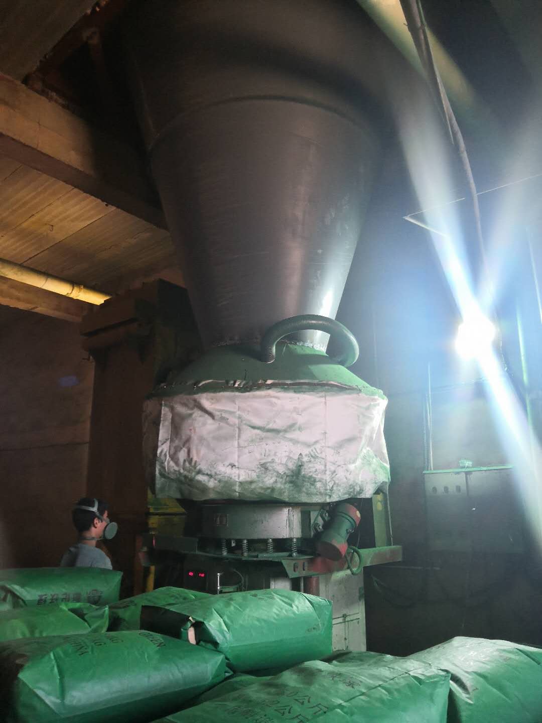 Iron oxide green production equipment